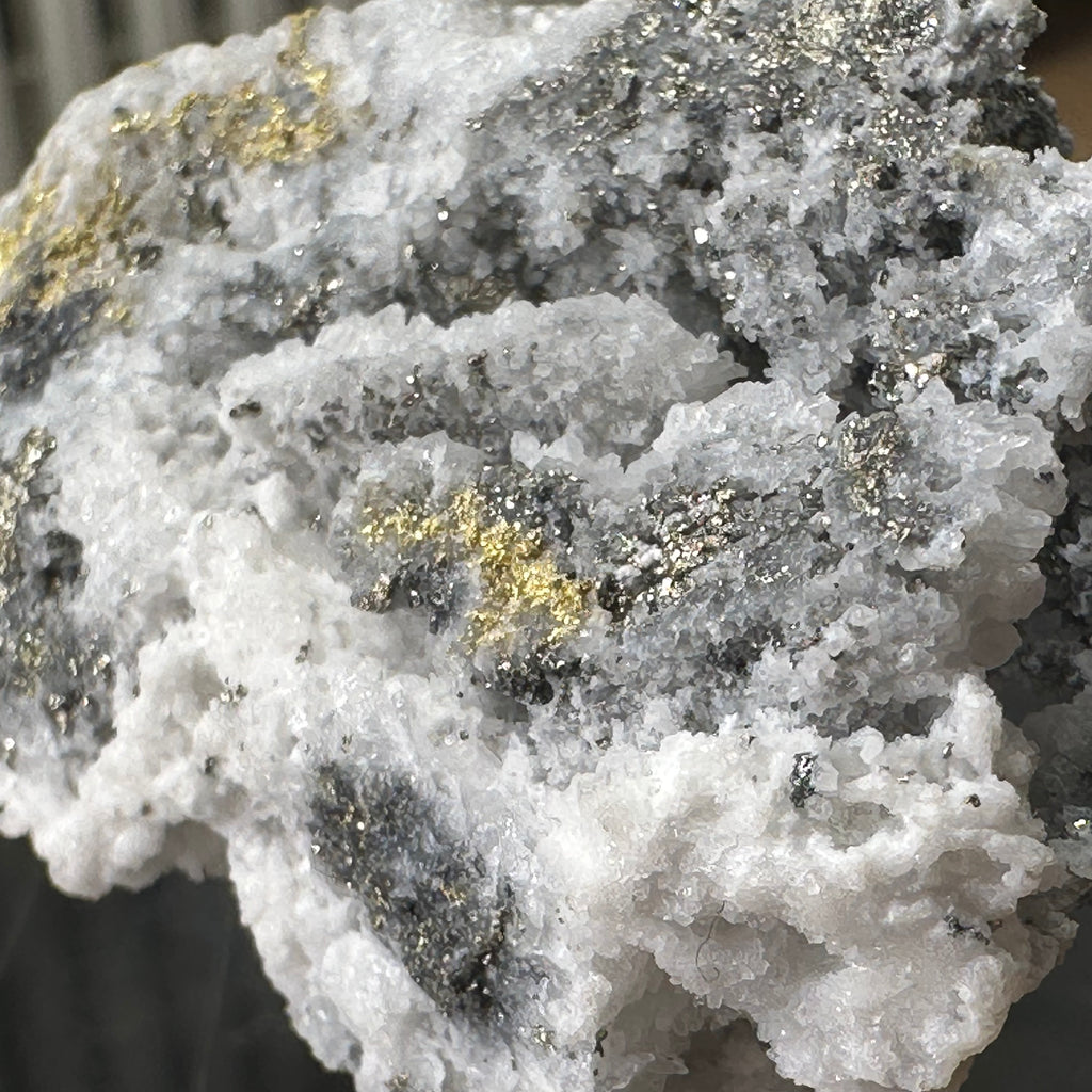 Gold-quartz specimen “Peru”