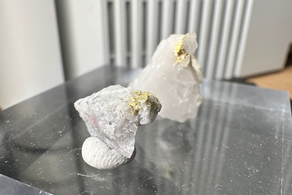 Konvolut von Drei (3) Gold-Quarz-Specimen „Peru“