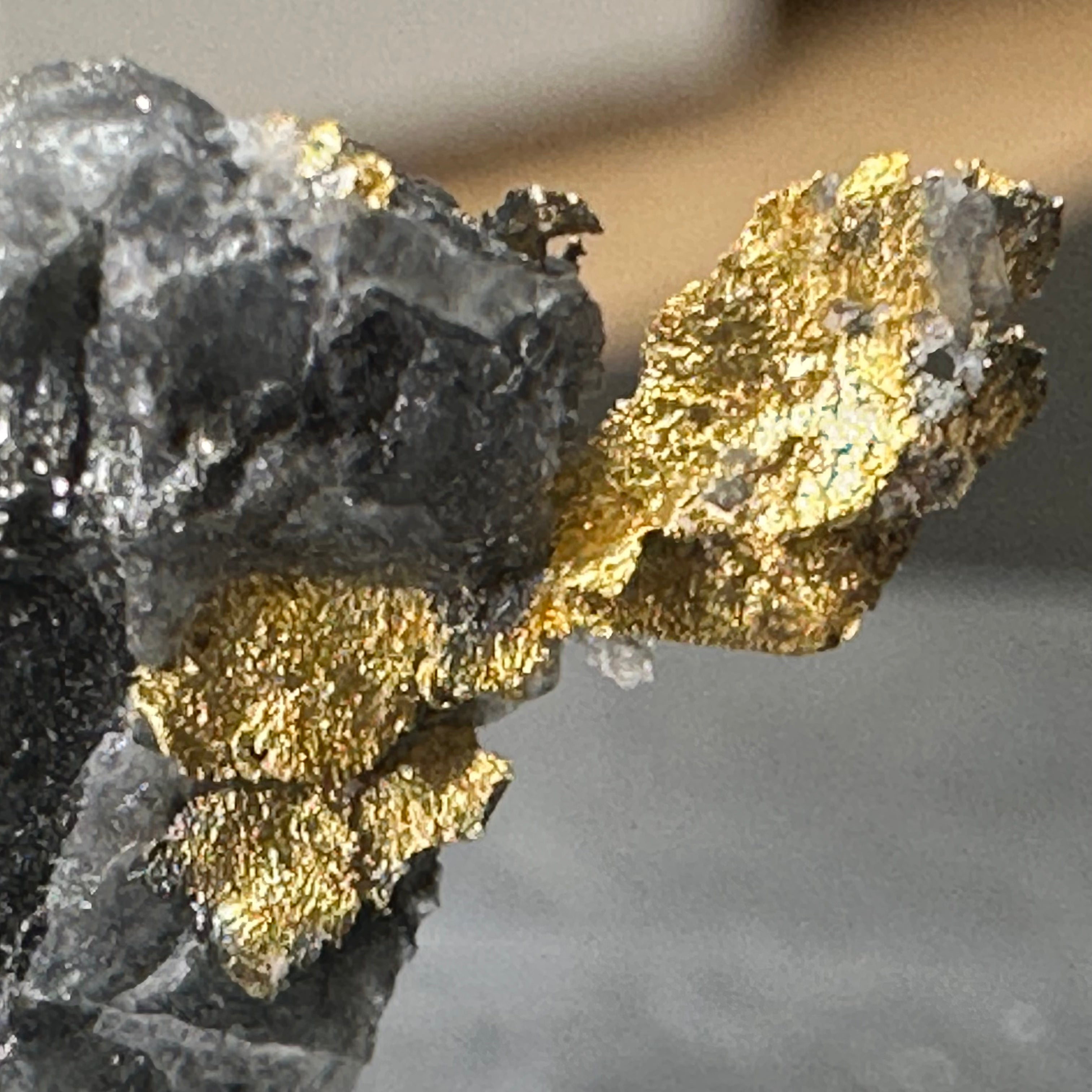 Gold-Quarz-Specimen „Peru“