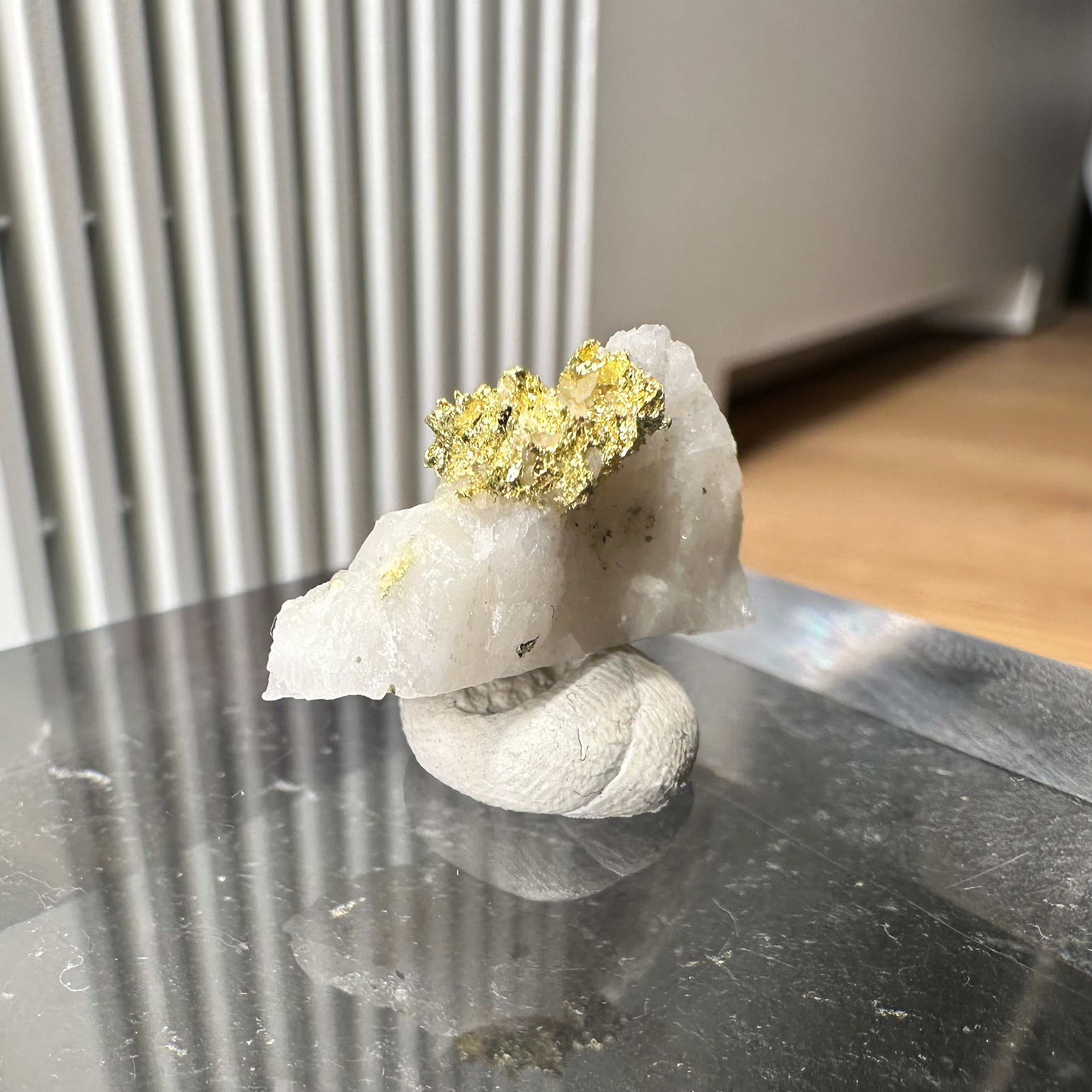 "The Crown" - Kristallines Gold-Quarz-Specimen „Peru“