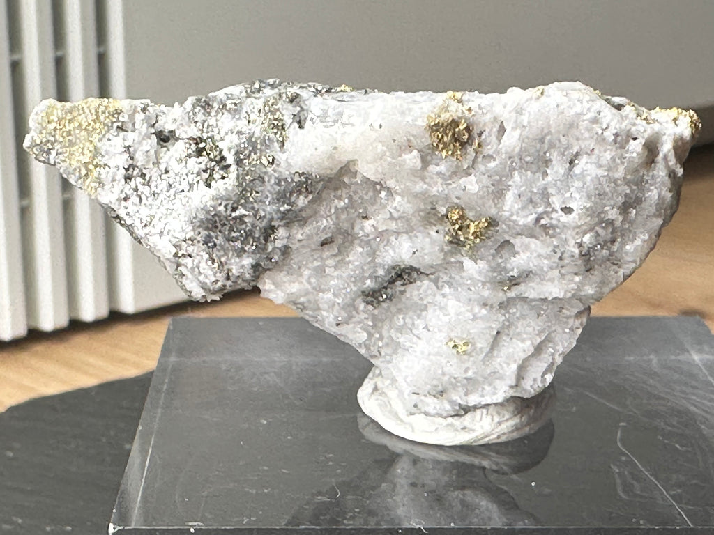 Gold-quartz specimen “Peru”