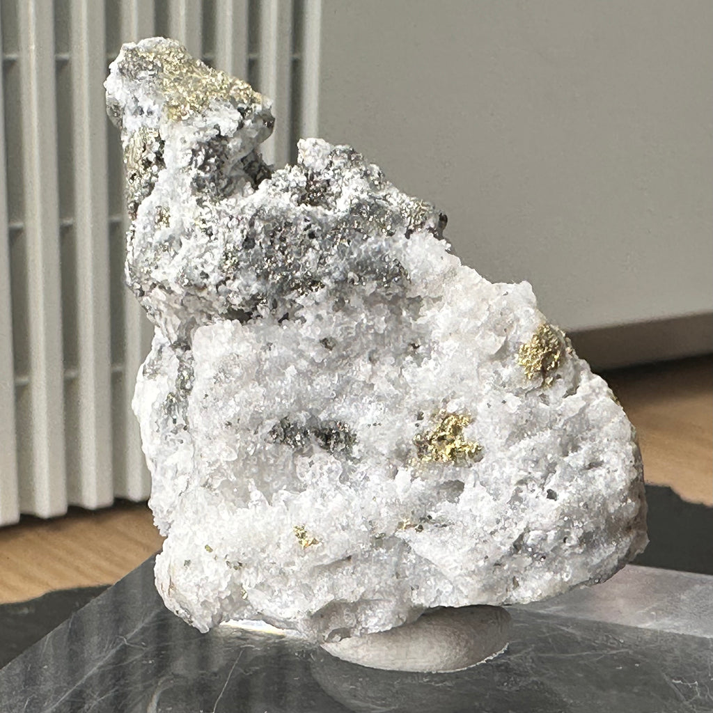 Gold-quartz specimen “Peru”