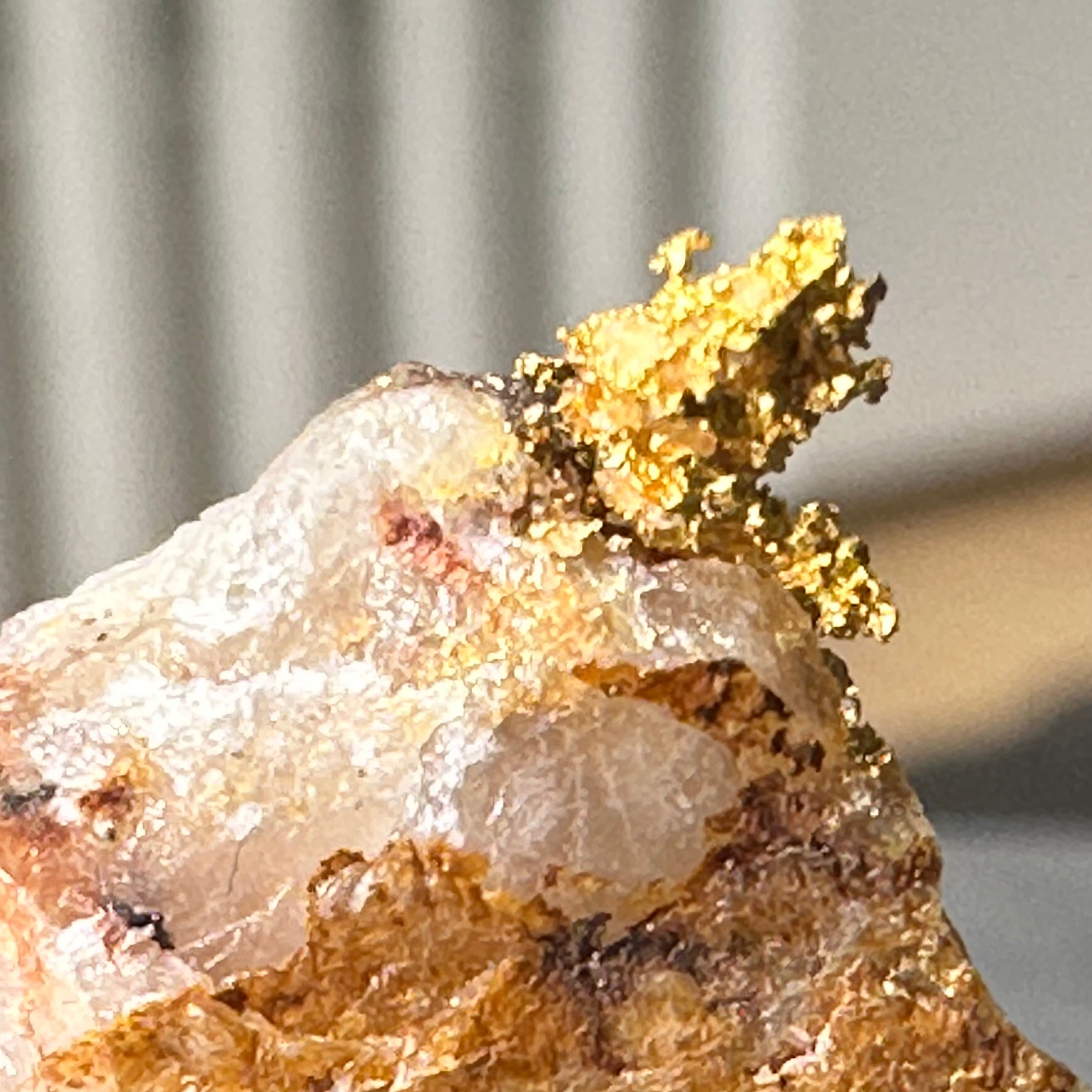 Gold-Quarz-Specimen „Peru“