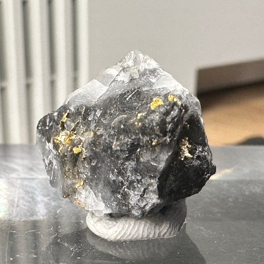 Gold-quartz specimen “Peru”