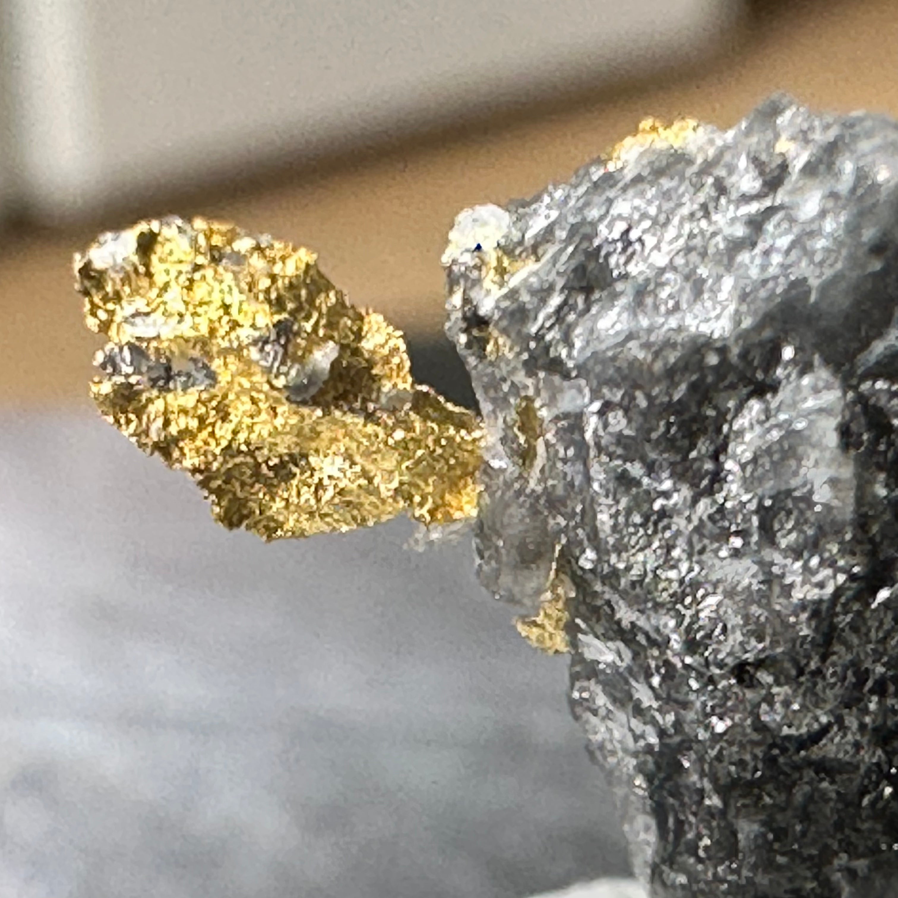 Gold-Quarz-Specimen „Peru“