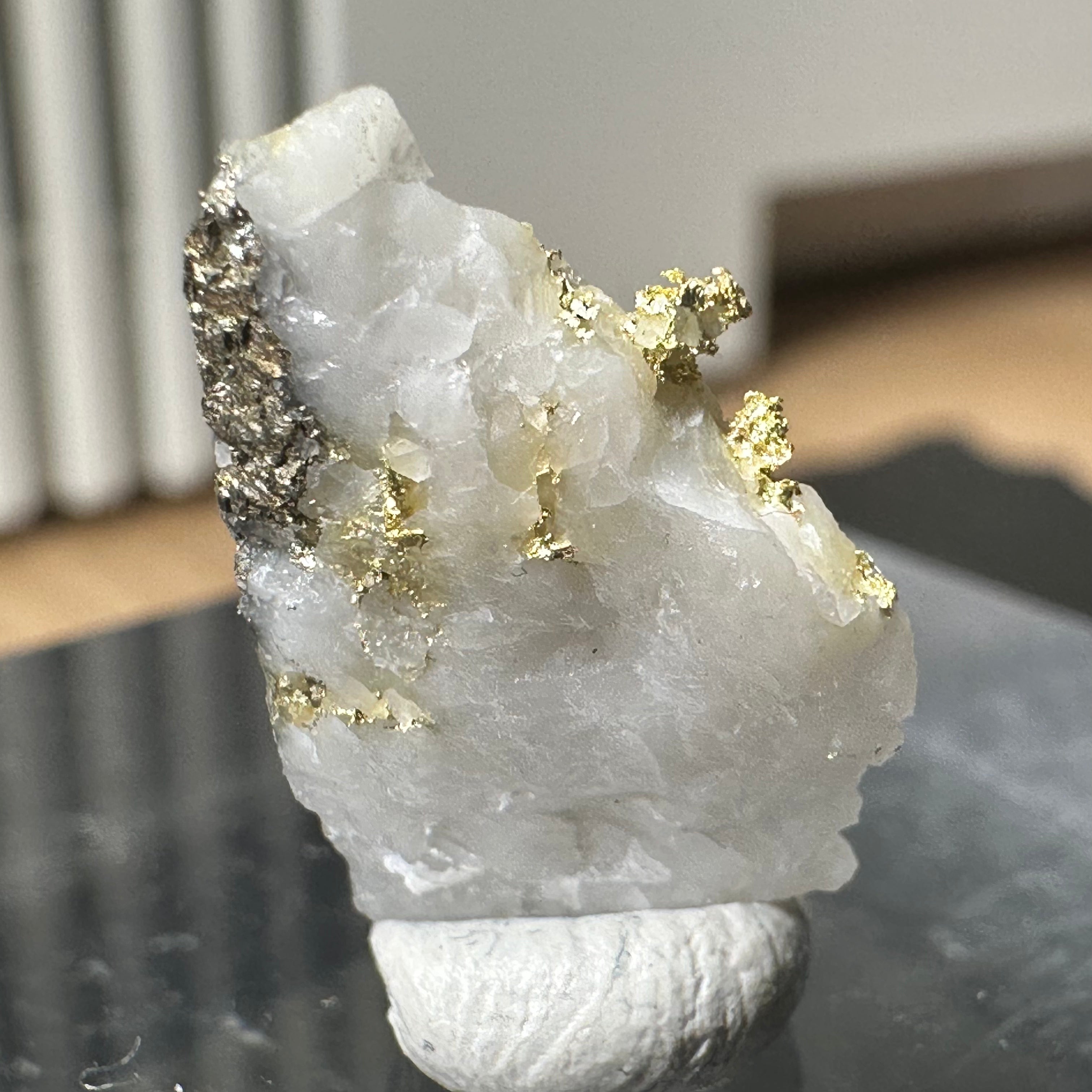 Gold-Quarz-Specimen „Peru“